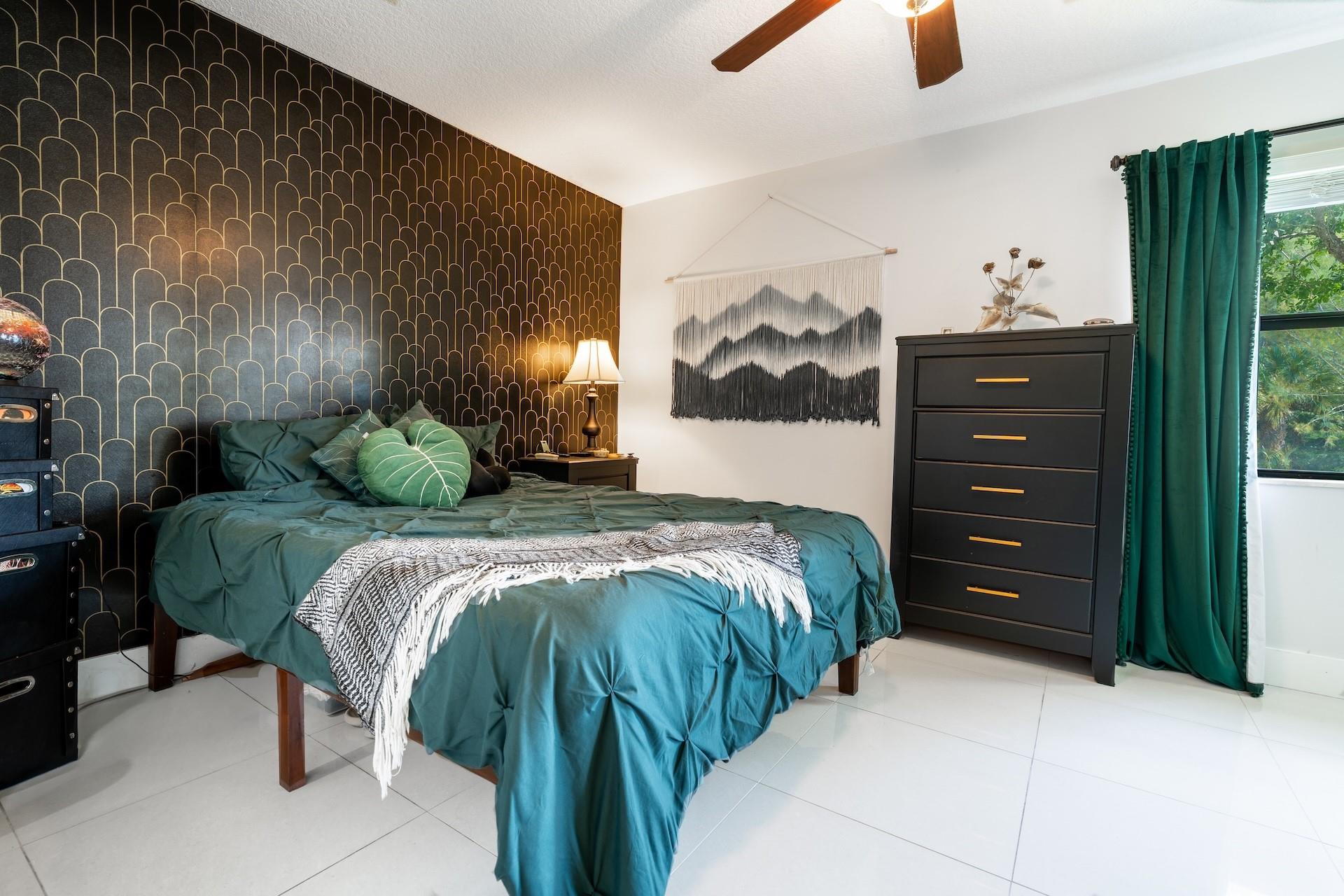 INDEPENDENCE BAY - Residential