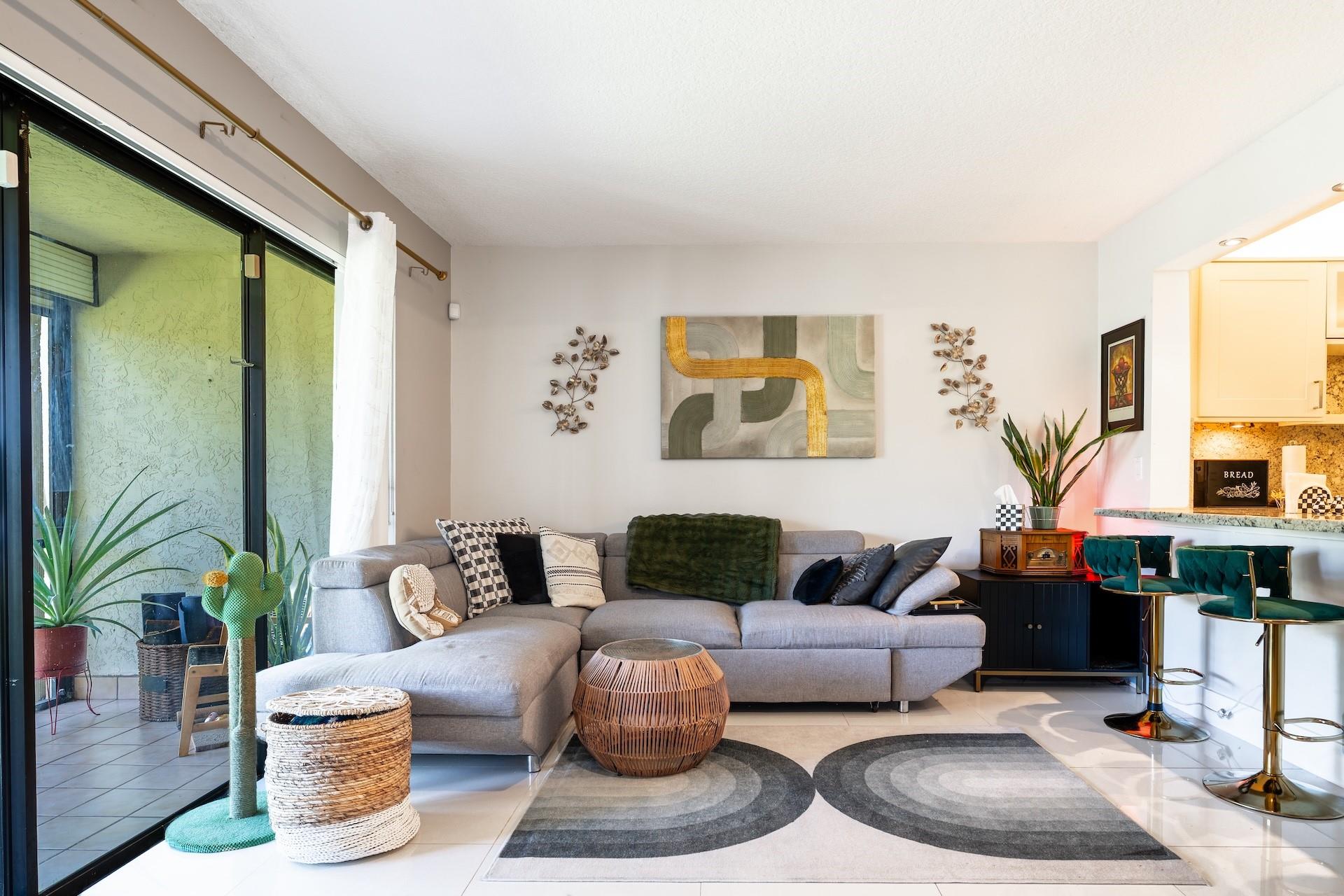 INDEPENDENCE BAY - Residential