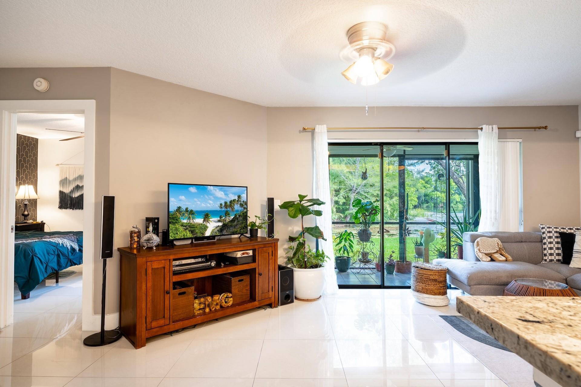 INDEPENDENCE BAY - Residential