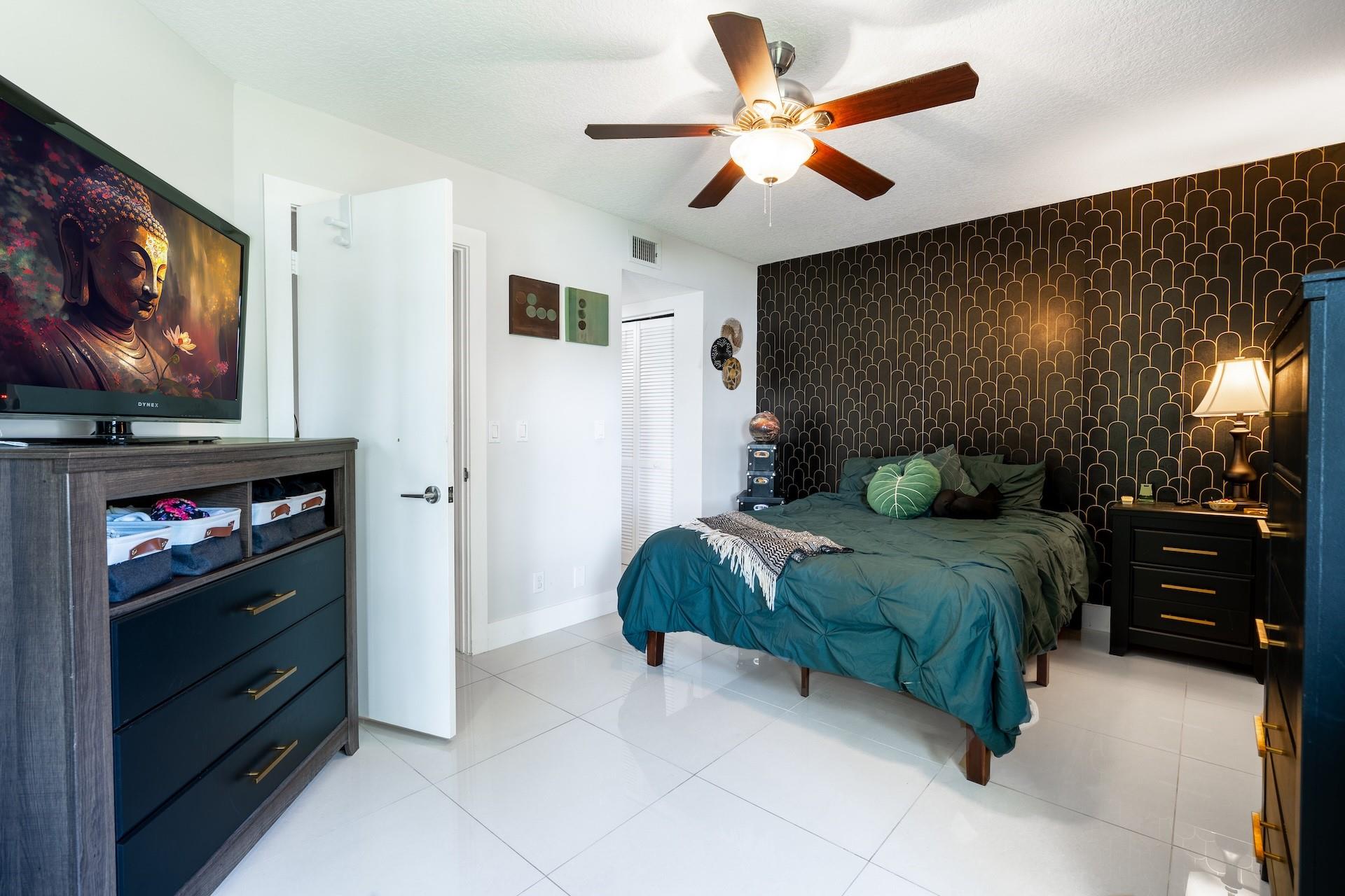 INDEPENDENCE BAY - Residential