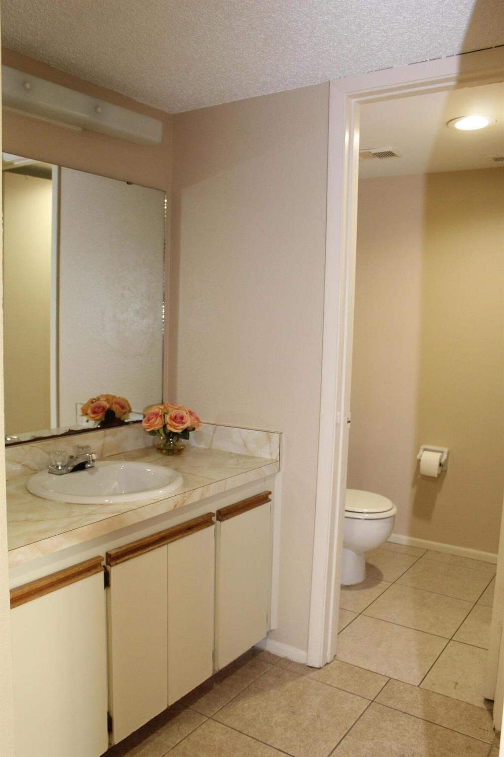 MIDPORT PLACE I, A CONDOM - Residential