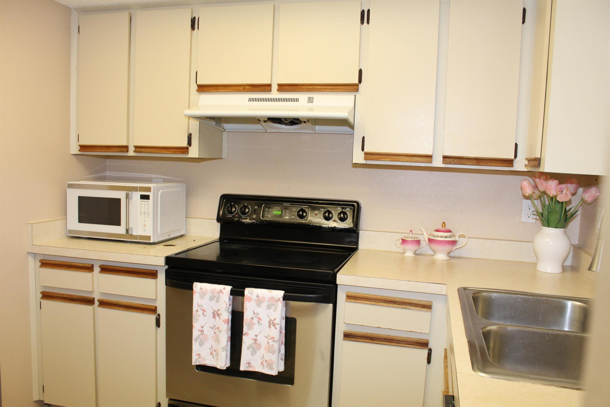 MIDPORT PLACE I, A CONDOM - Residential