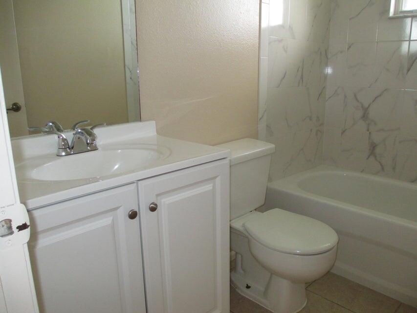 MIDPORT PLACE I, A CONDOM - Residential