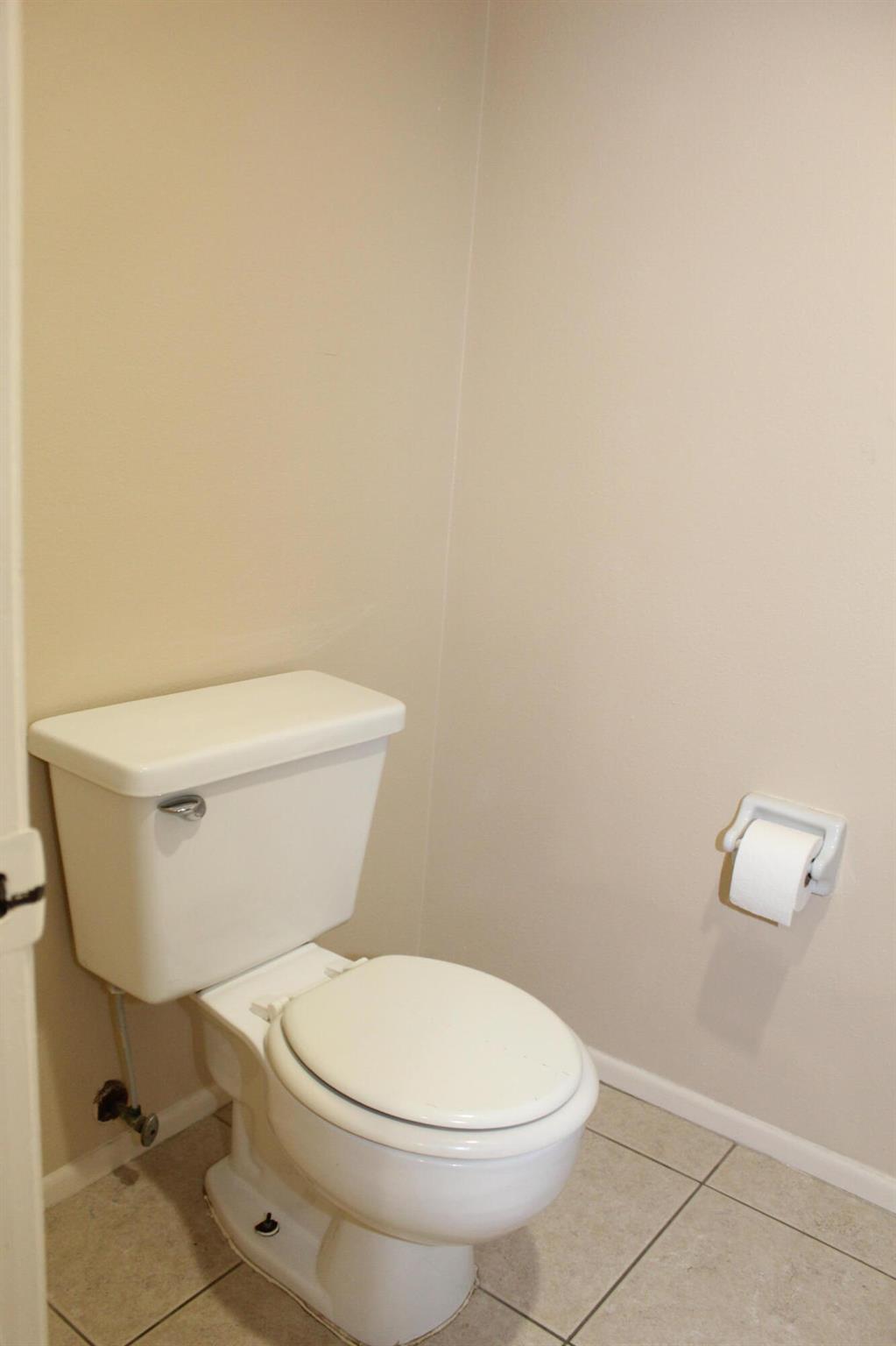 MIDPORT PLACE I, A CONDOM - Residential