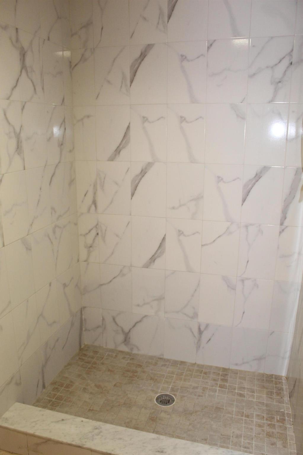 MIDPORT PLACE I, A CONDOM - Residential