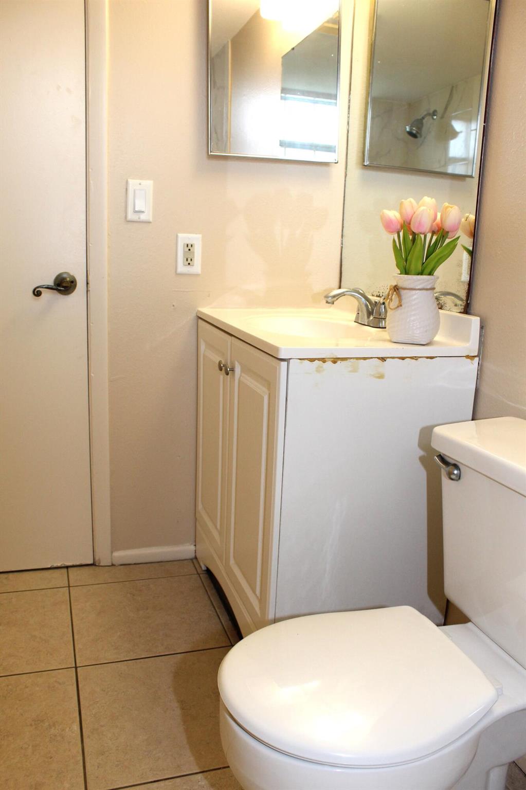 MIDPORT PLACE I, A CONDOM - Residential