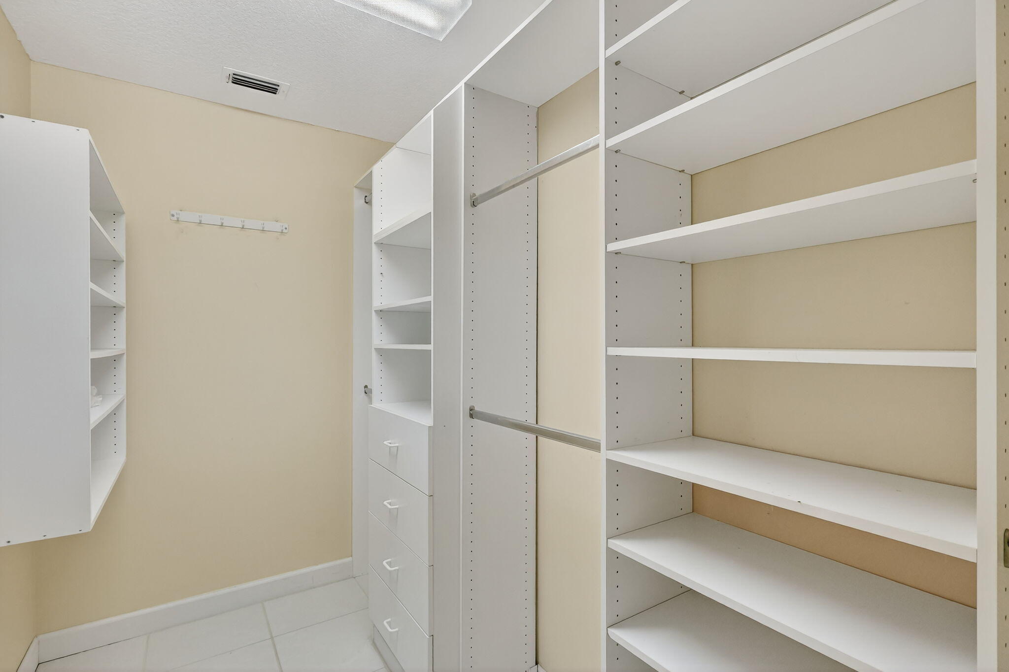 KINGS ISLE PHASE IIA - Residential