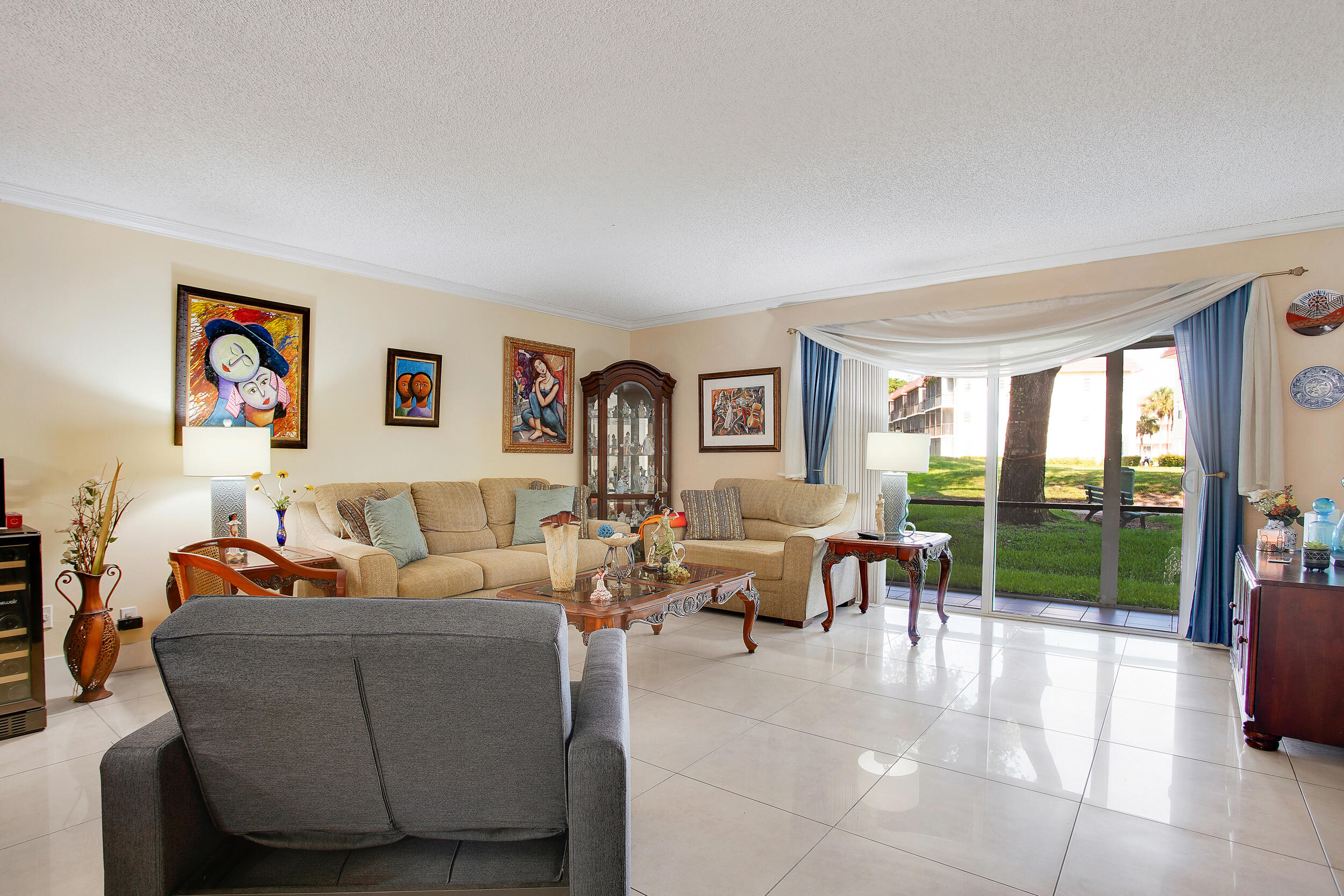 211 S Hollybrook Drive 107