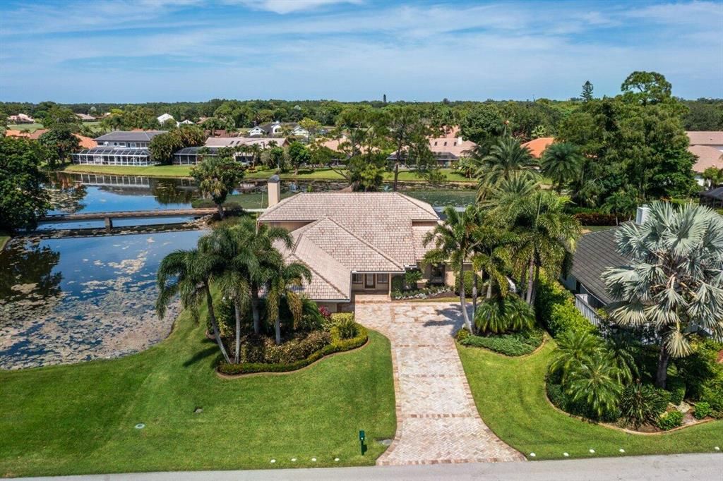 Photo of 15 Rabbits Run, Palm Beach Gardens, FL 33418 (MLS # R10740283)