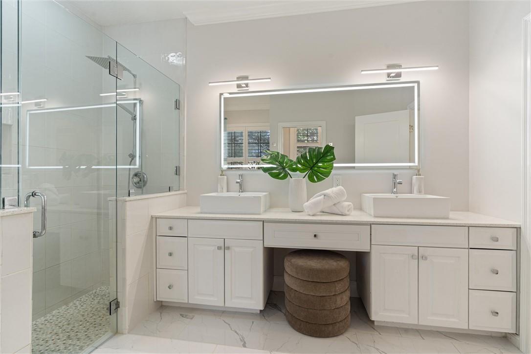 Windstone, Harbour Bluff - Residential