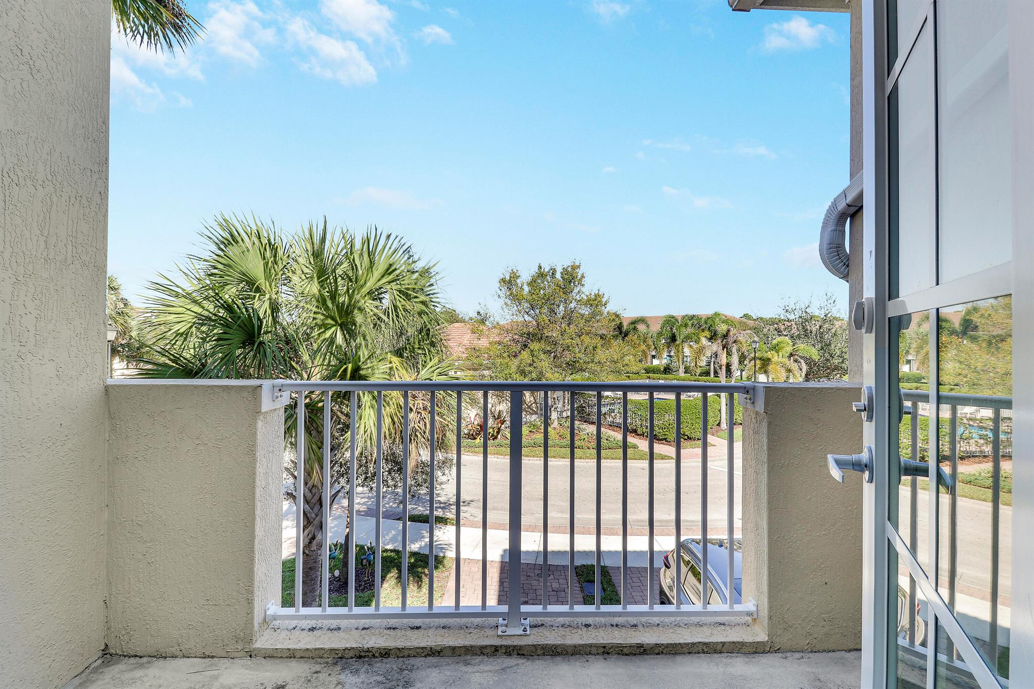 HERITAGE ENCLAVE - Residential Lease