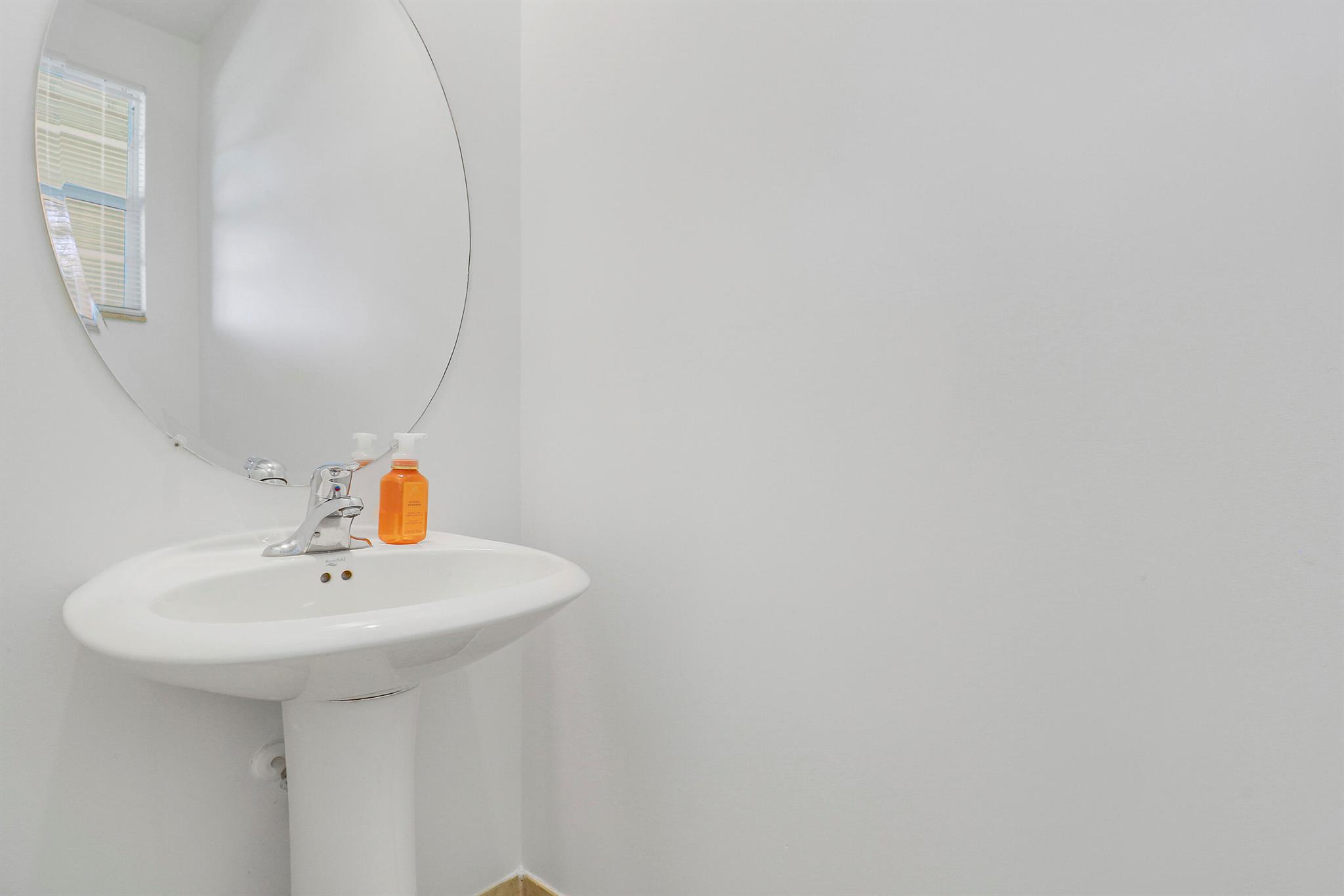 HERITAGE ENCLAVE - Residential Lease