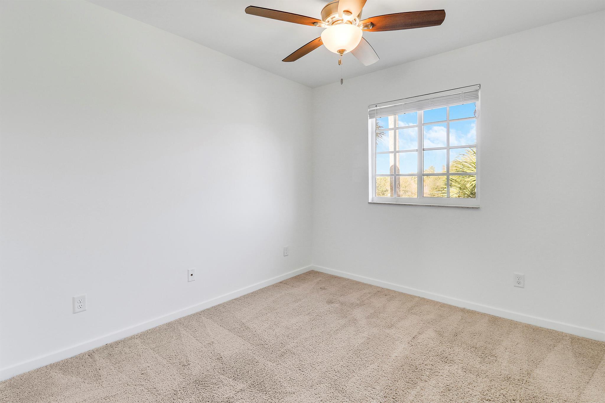 HERITAGE ENCLAVE - Residential Lease