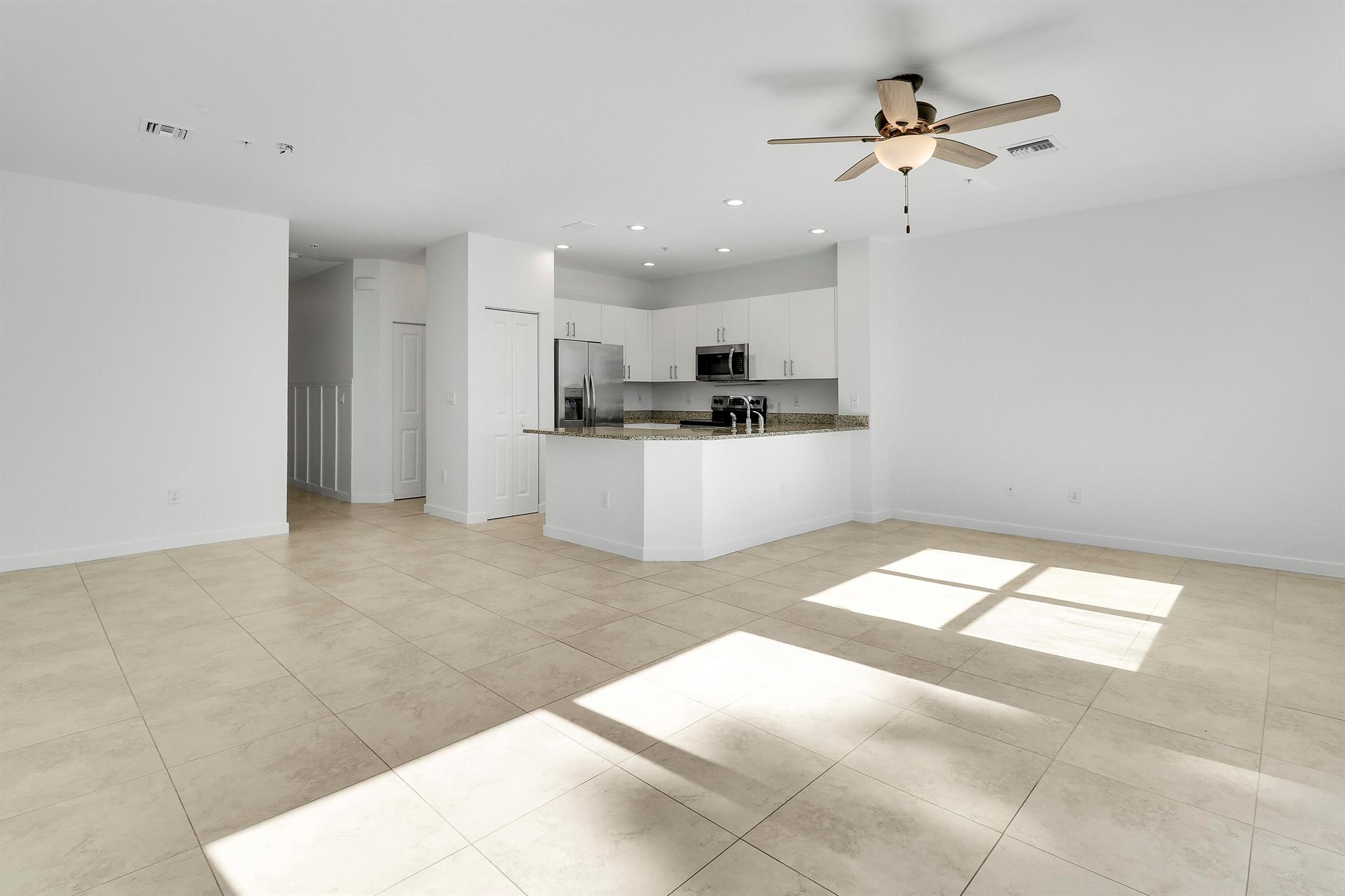 HERITAGE ENCLAVE - Residential Lease