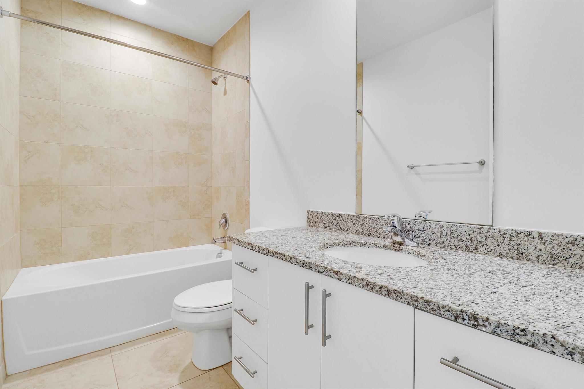 HERITAGE ENCLAVE - Residential Lease