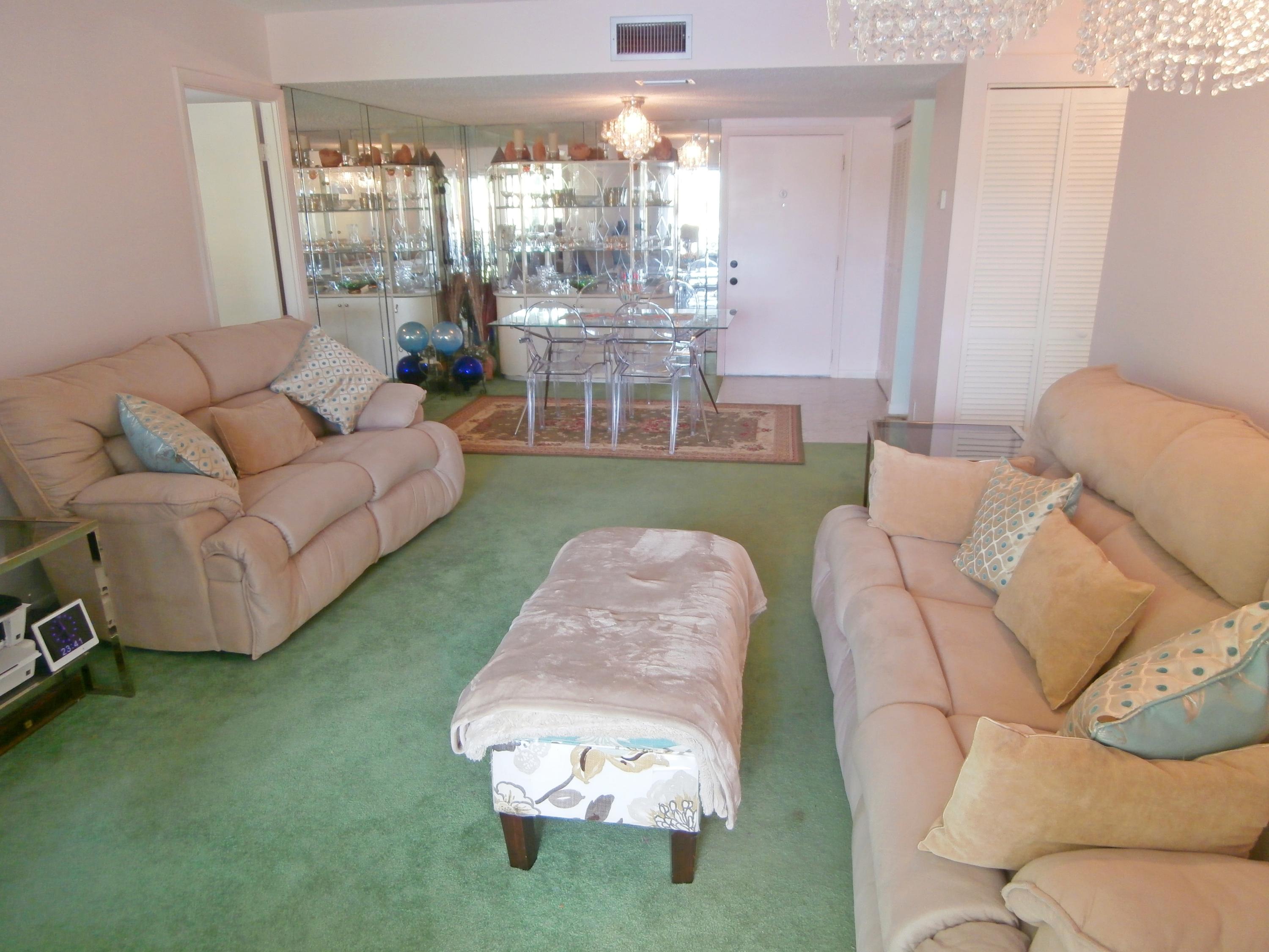 GOLDEN LAKES VILLAGE CONDO 13-D - Residential