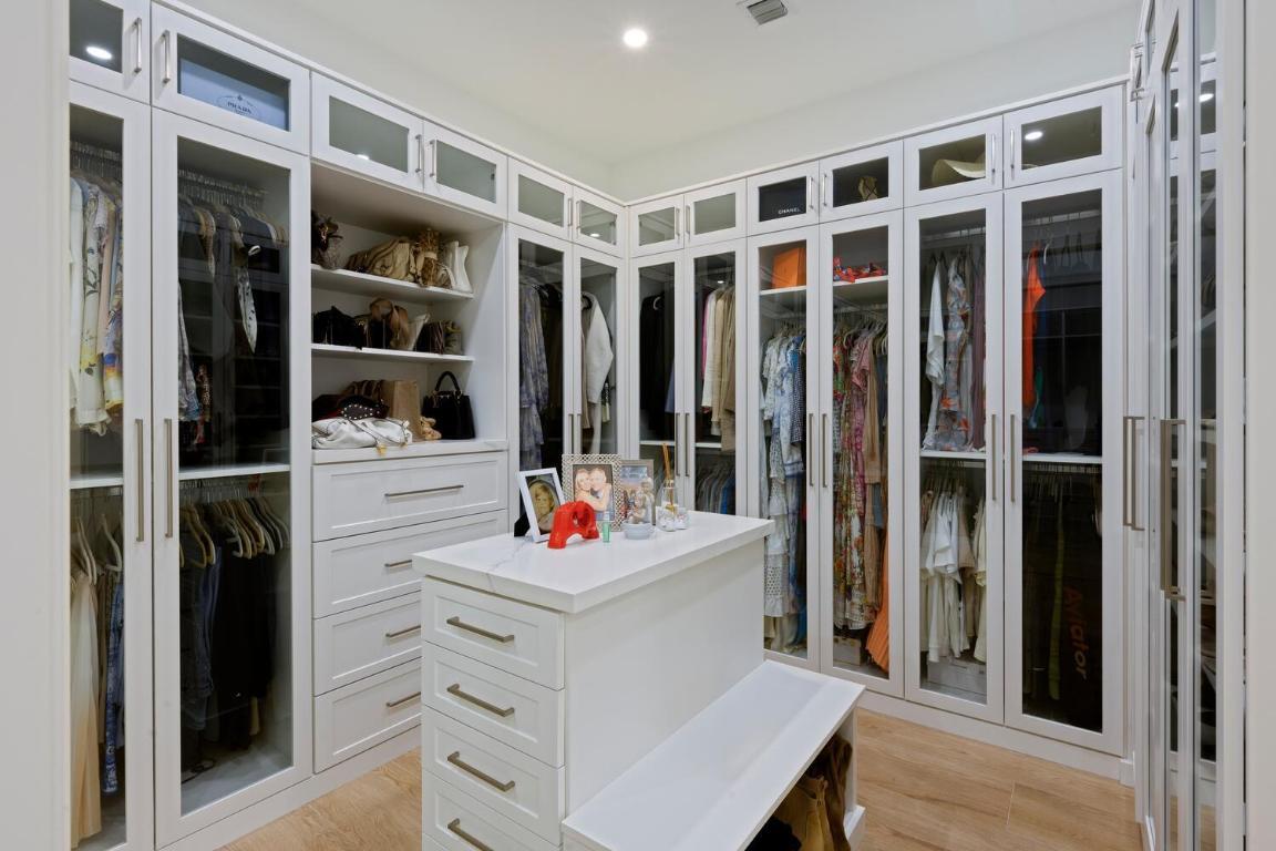 COUNTRY CLUB ADD TO VILLAGE OF NORTH PALM BEACH - Residential