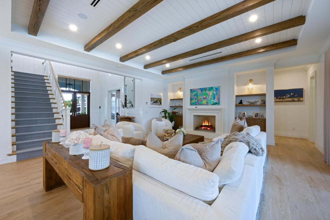 COUNTRY CLUB ADD TO VILLAGE OF NORTH PALM BEACH - Residential