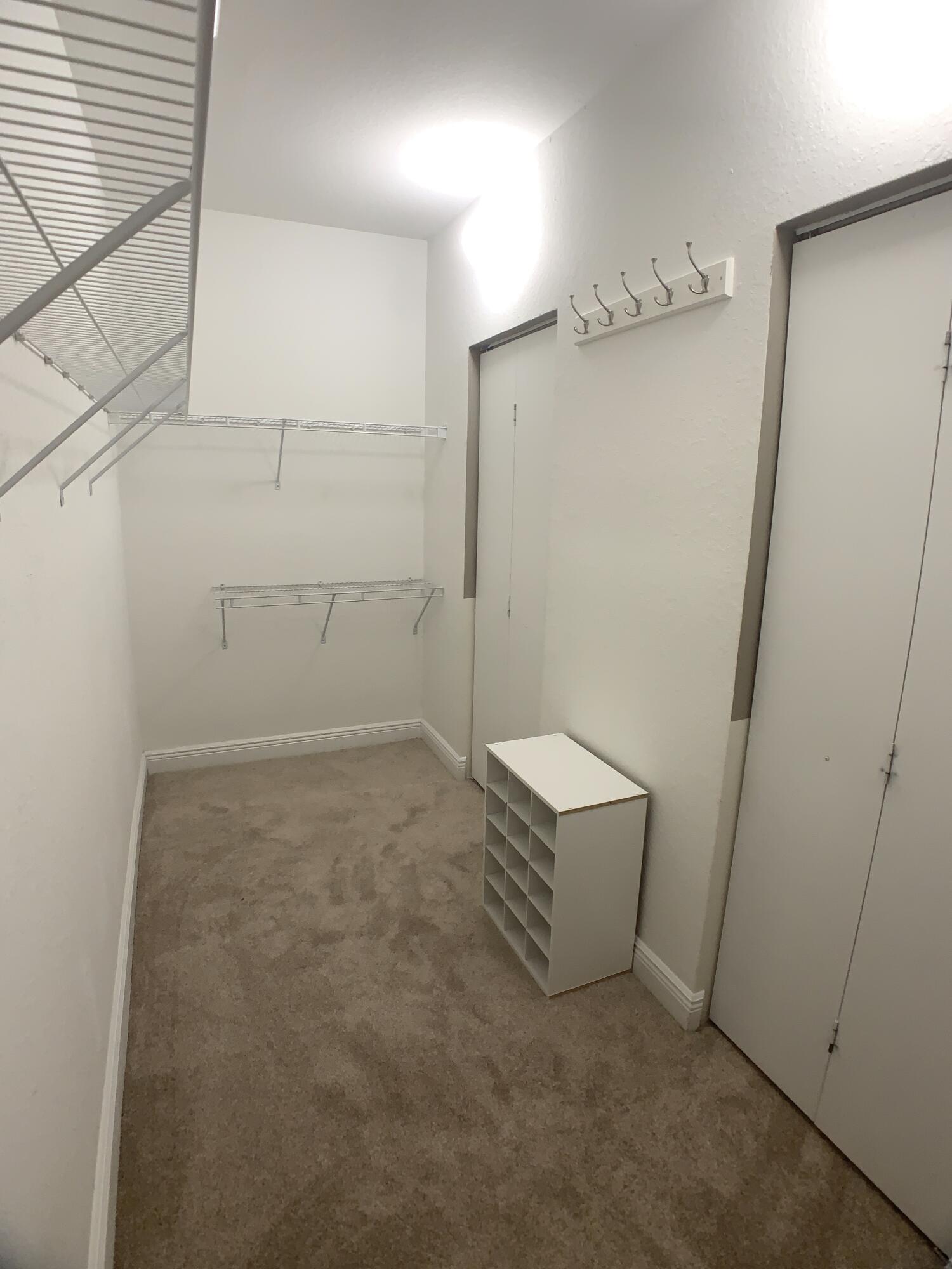 Escada - Residential