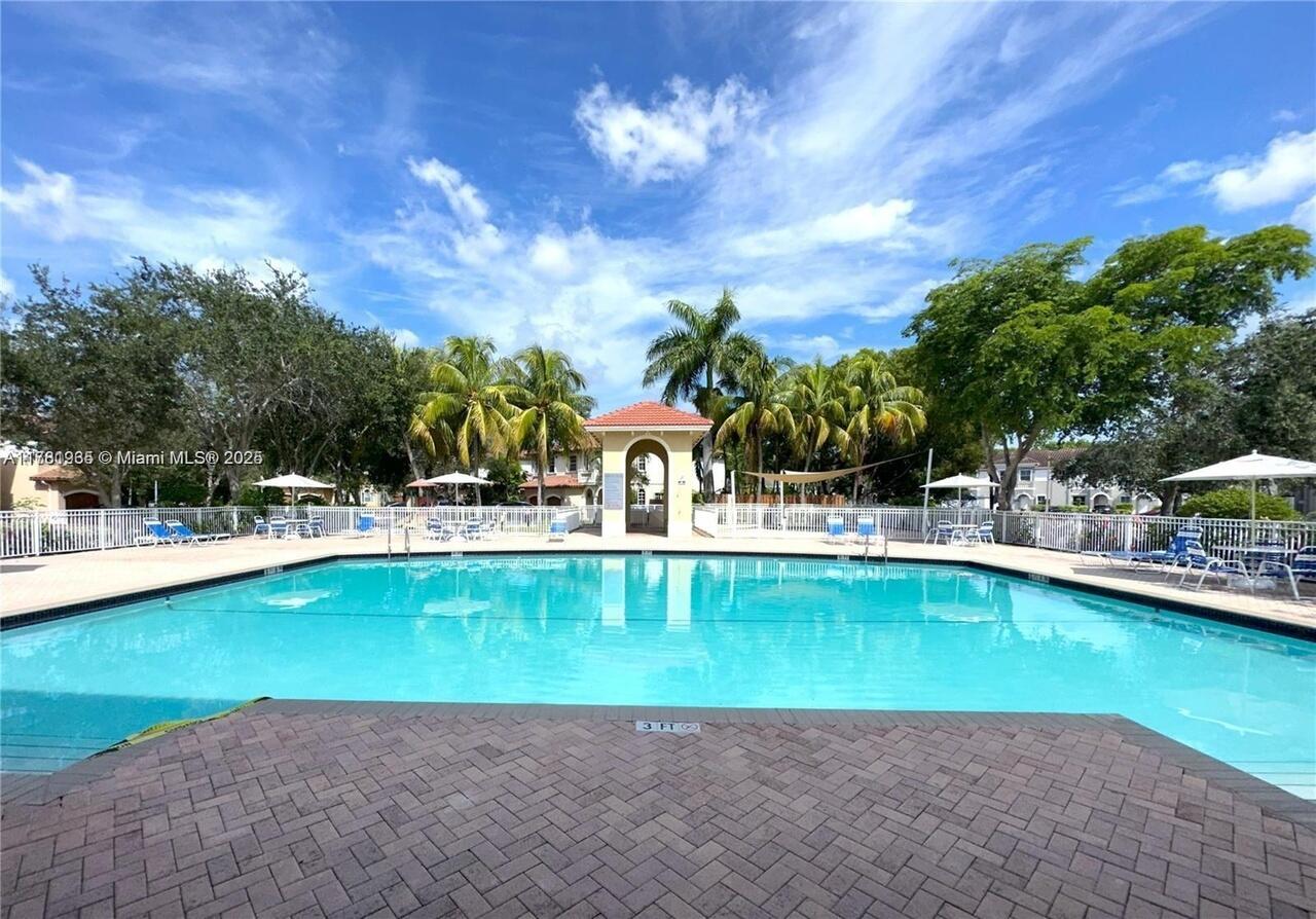 Escada - Residential