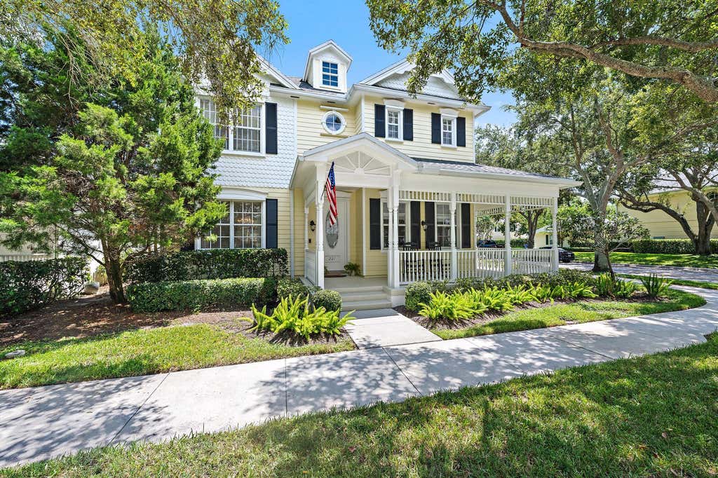 Photo of 221 New Haven Boulevard, Jupiter, FL 33458 (MLS # B26067150)