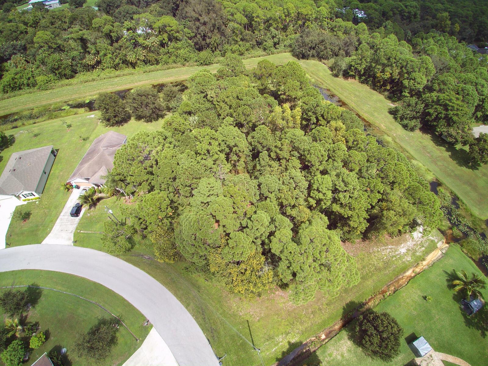 PORT ST LUCIE SECTION 48 - Land
