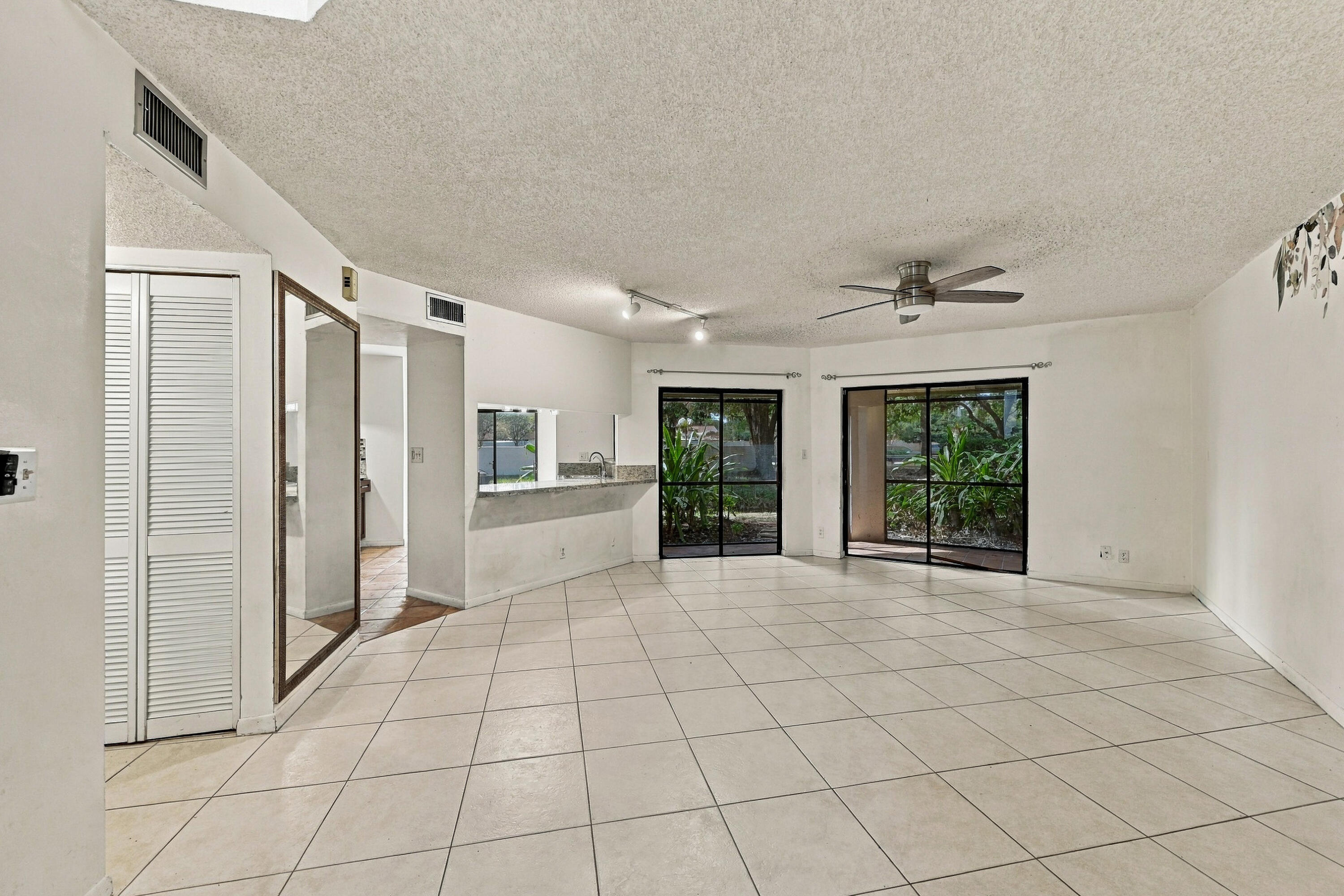 9313 W SUNRISE Boulevard