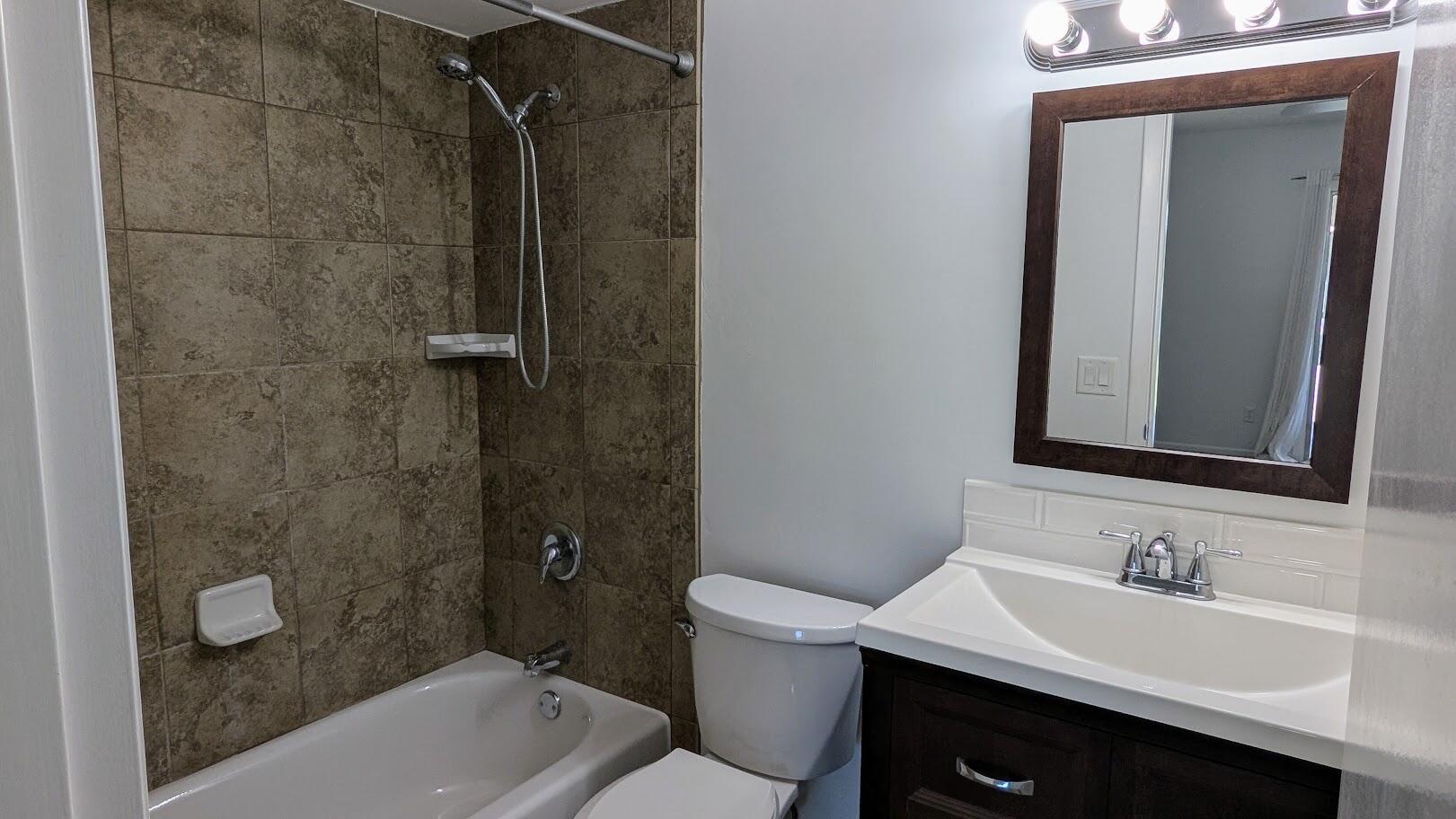 VISTA DEL LAGO CONDO - Residential Lease