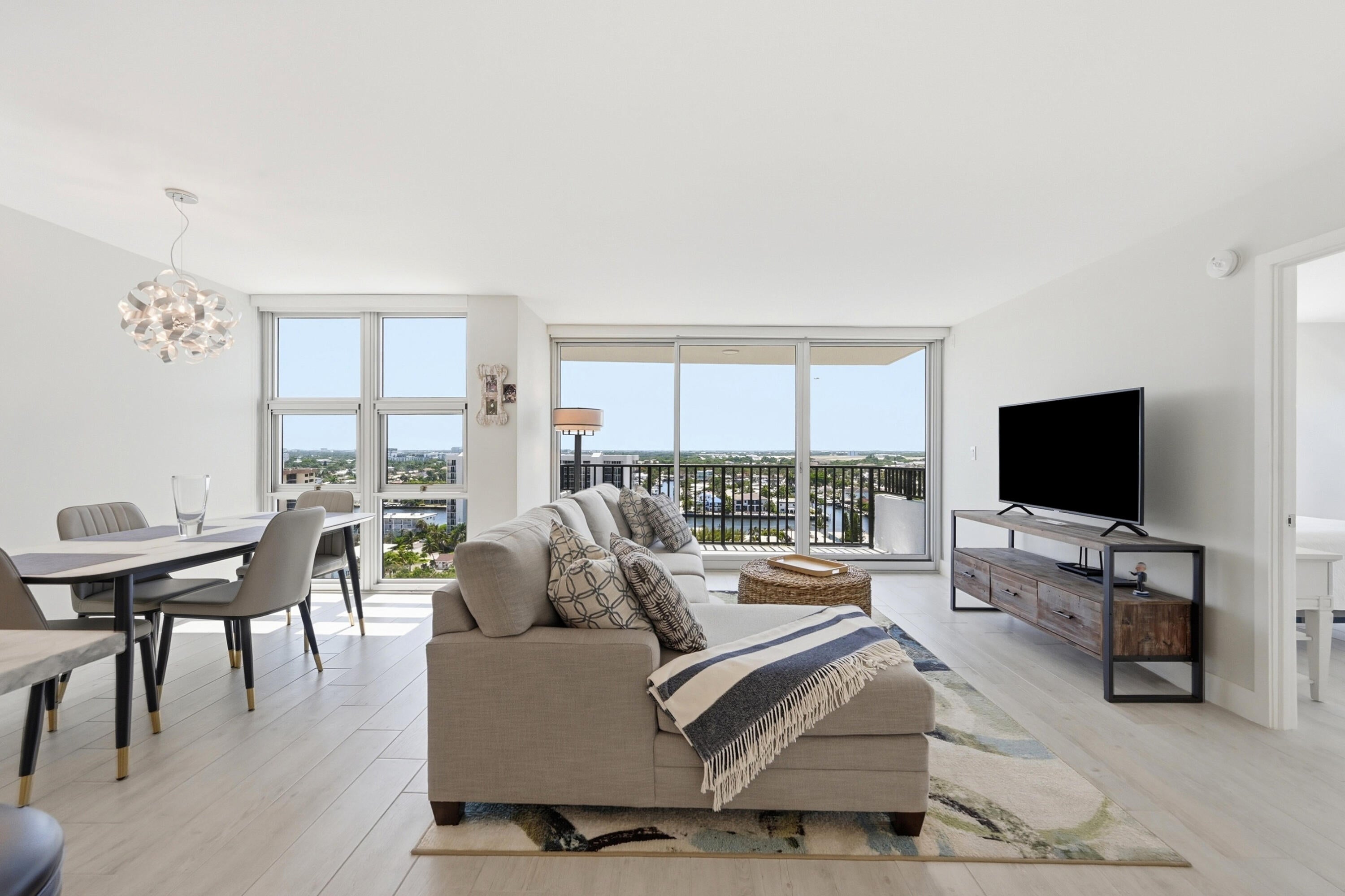 531 N Ocean Boulevard 1601