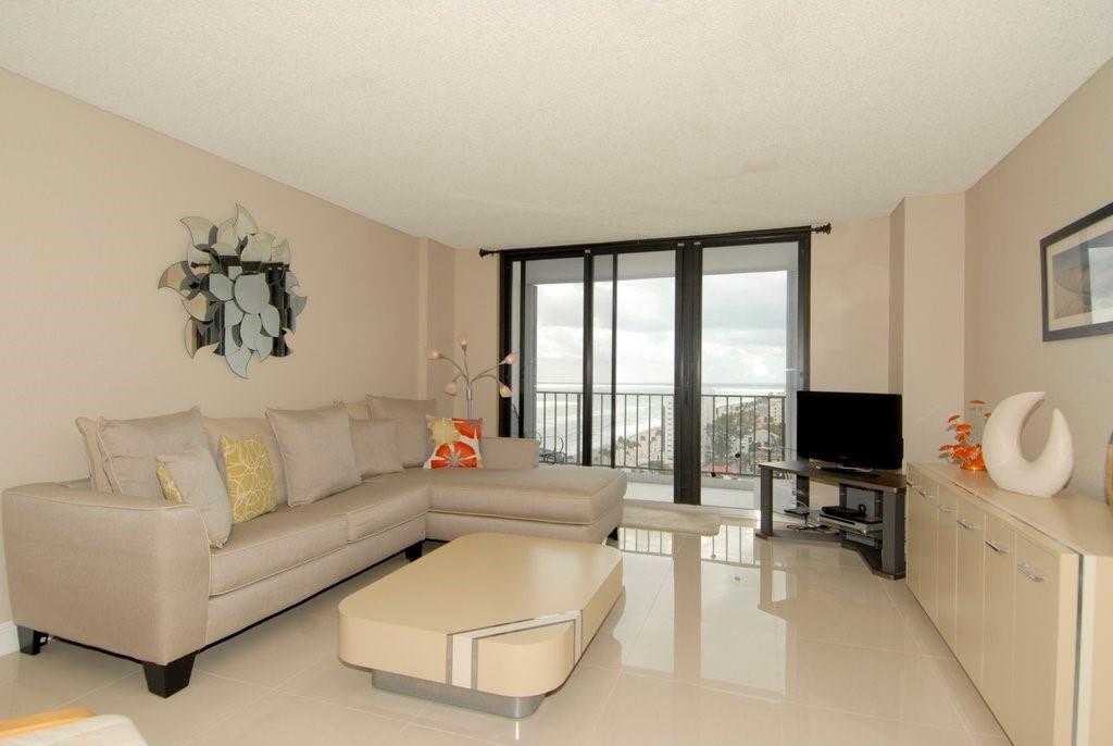 CRYSTAL TOWER - Residential