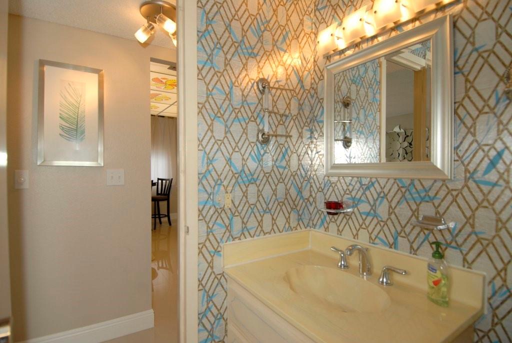 CRYSTAL TOWER - Residential