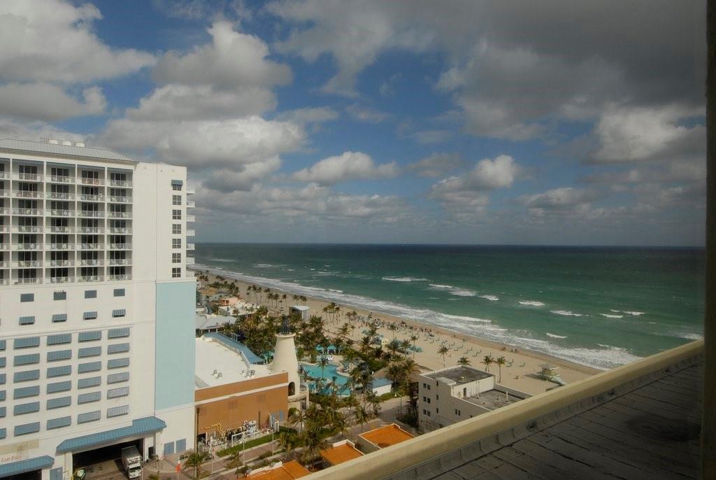 CRYSTAL TOWER - Residential