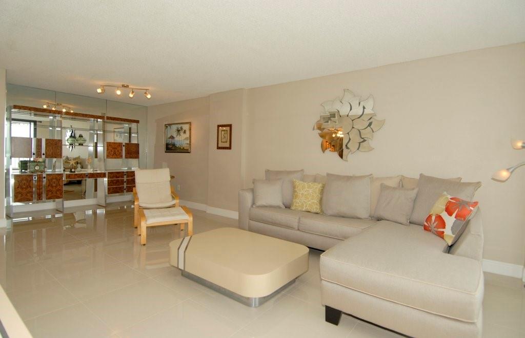 CRYSTAL TOWER - Residential