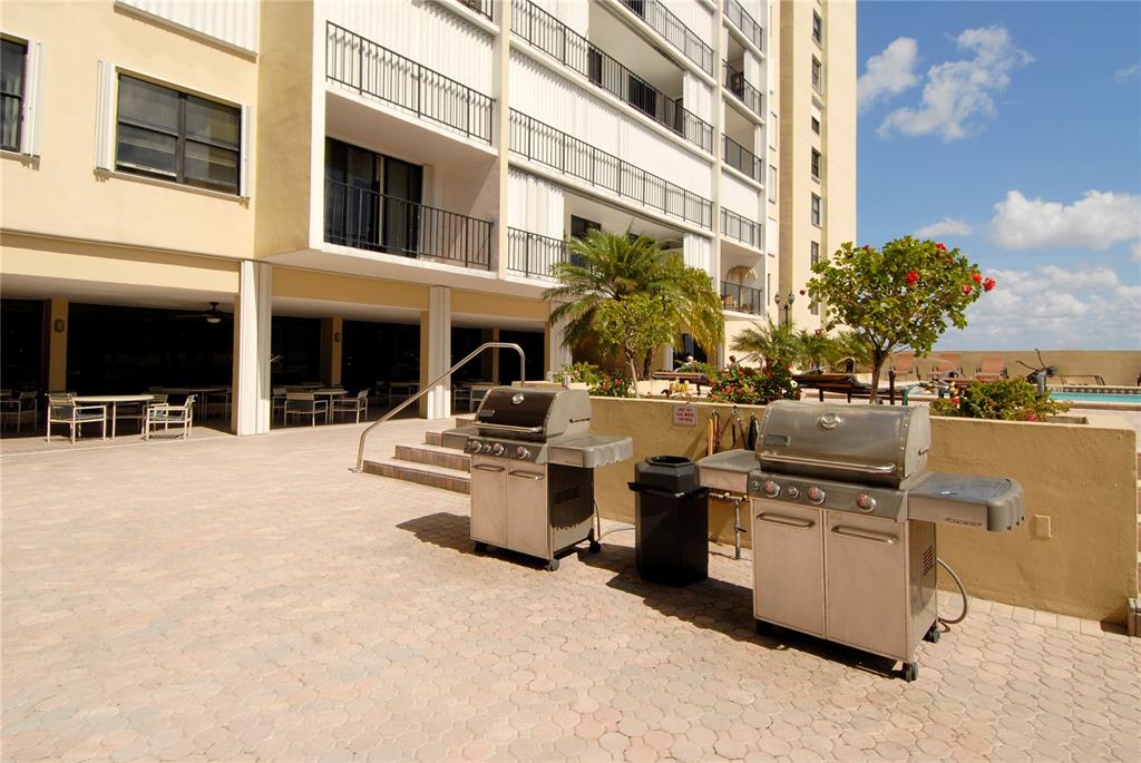 CRYSTAL TOWER - Residential