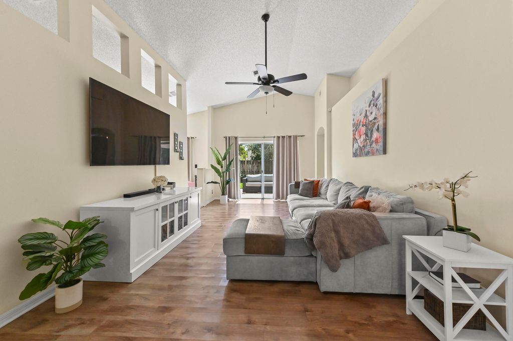 Photo of 6578 Geneva Street, Lake Worth, FL 33467 (MLS # B26010084)