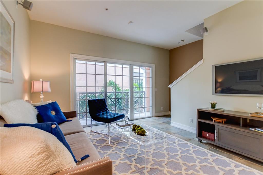 EAST VILLAGE - Residential