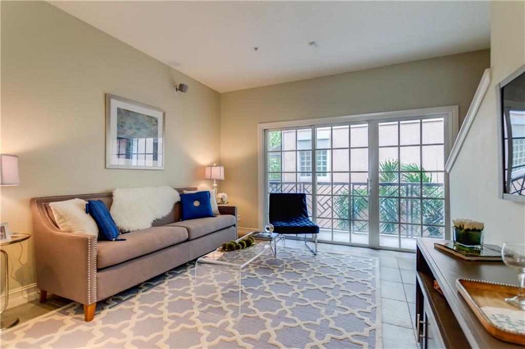 EAST VILLAGE - Residential