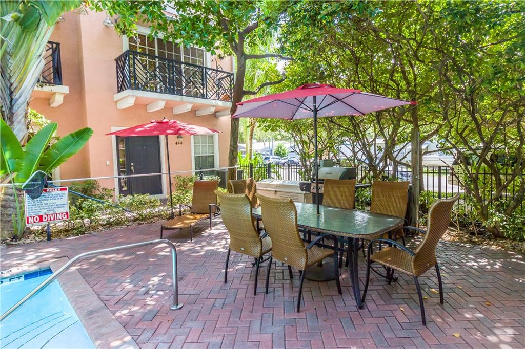 EAST VILLAGE - Residential