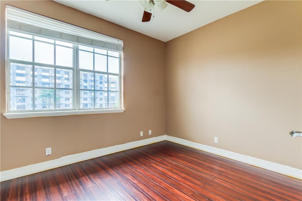 EAST VILLAGE - Residential