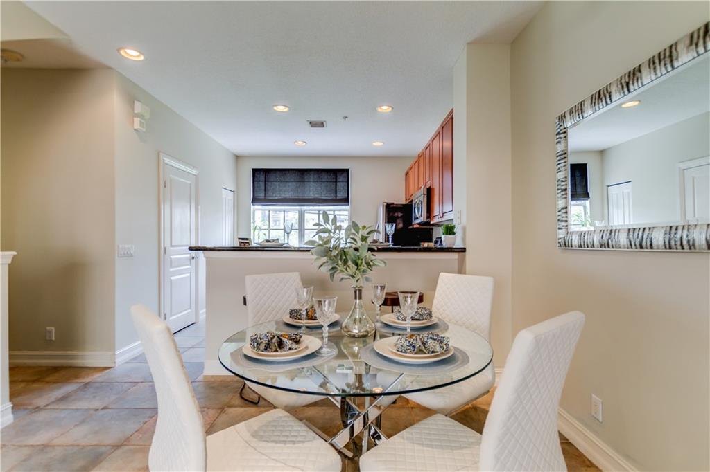 EAST VILLAGE - Residential