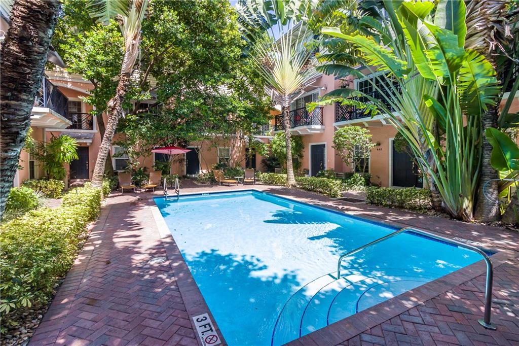 EAST VILLAGE - Residential