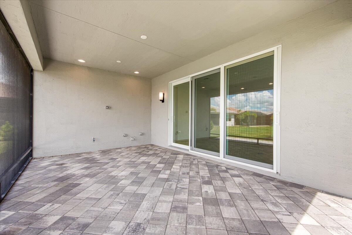 Riverland - Valencia Grove - Residential Lease