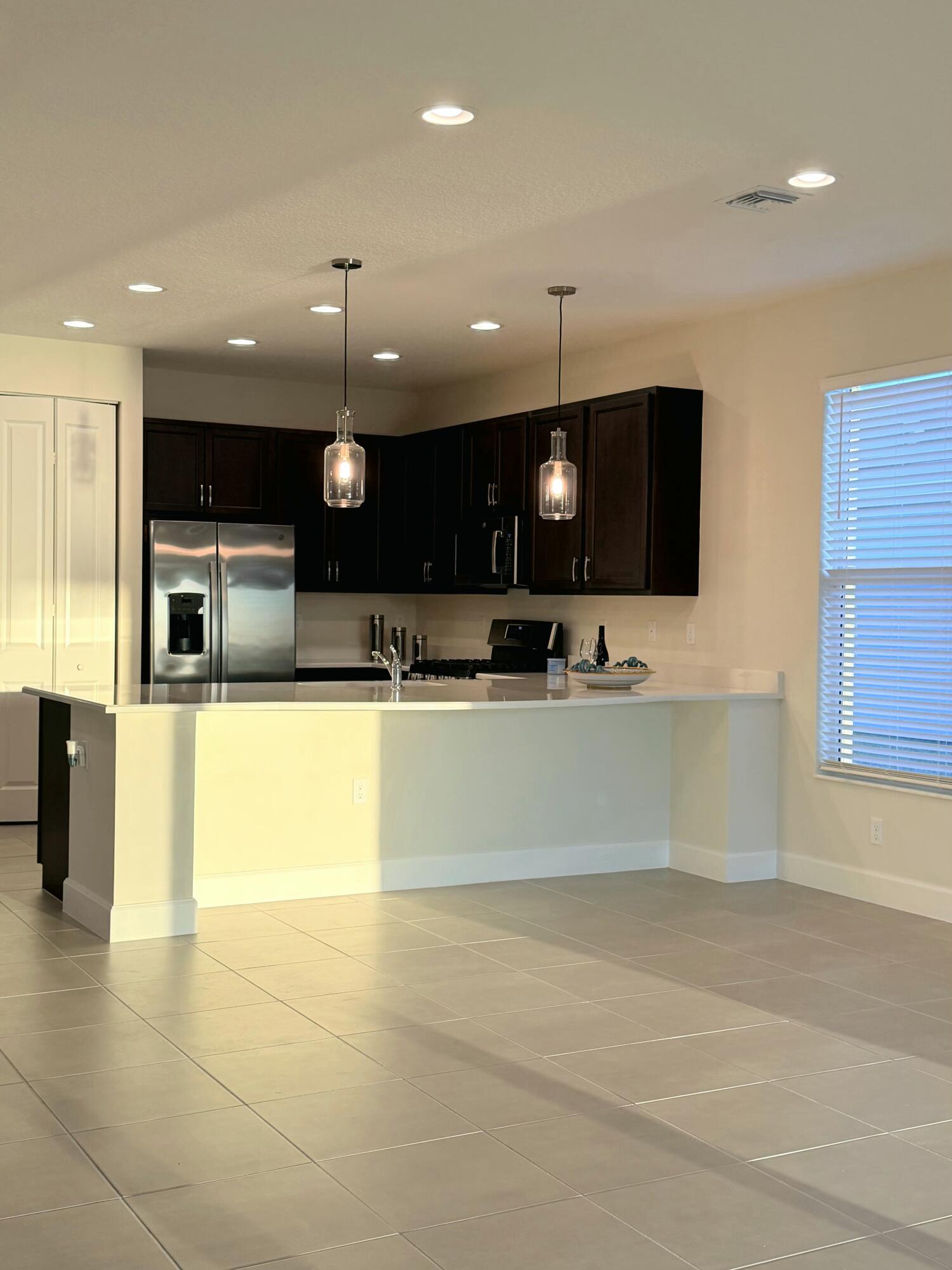 Riverland - Valencia Grove - Residential Lease