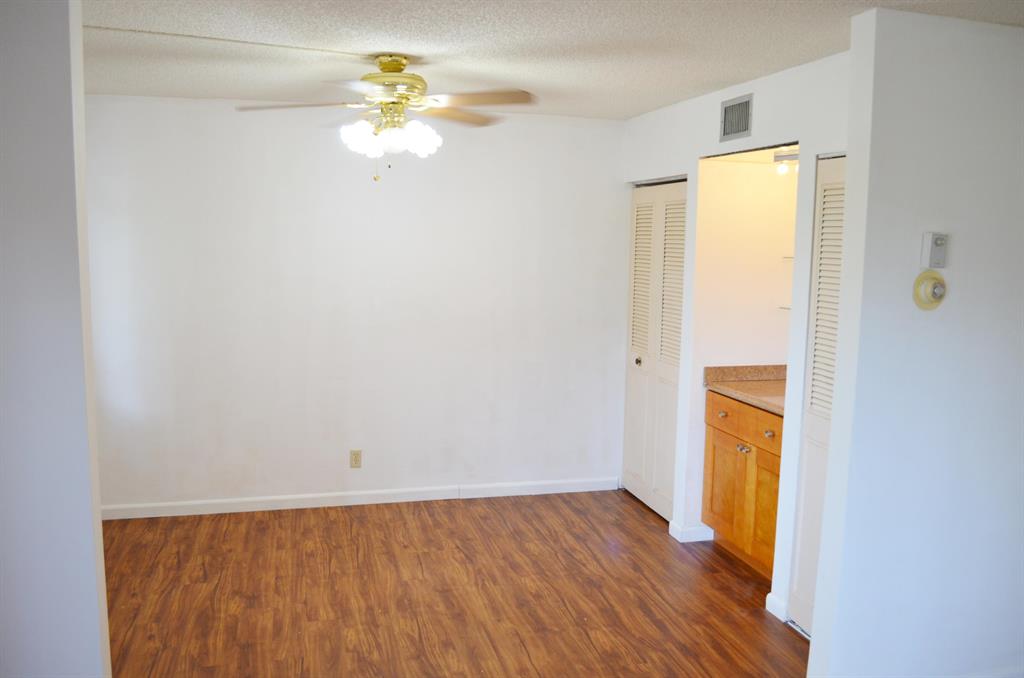 LAS VERDES / OLIVE LEAF CONDO - Residential