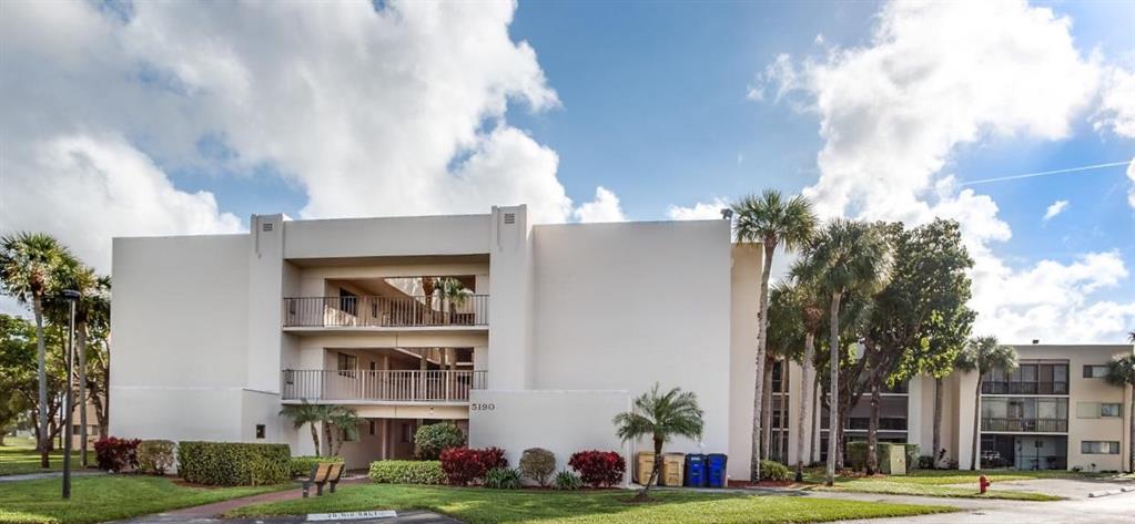 LAS VERDES / OLIVE LEAF CONDO - Residential