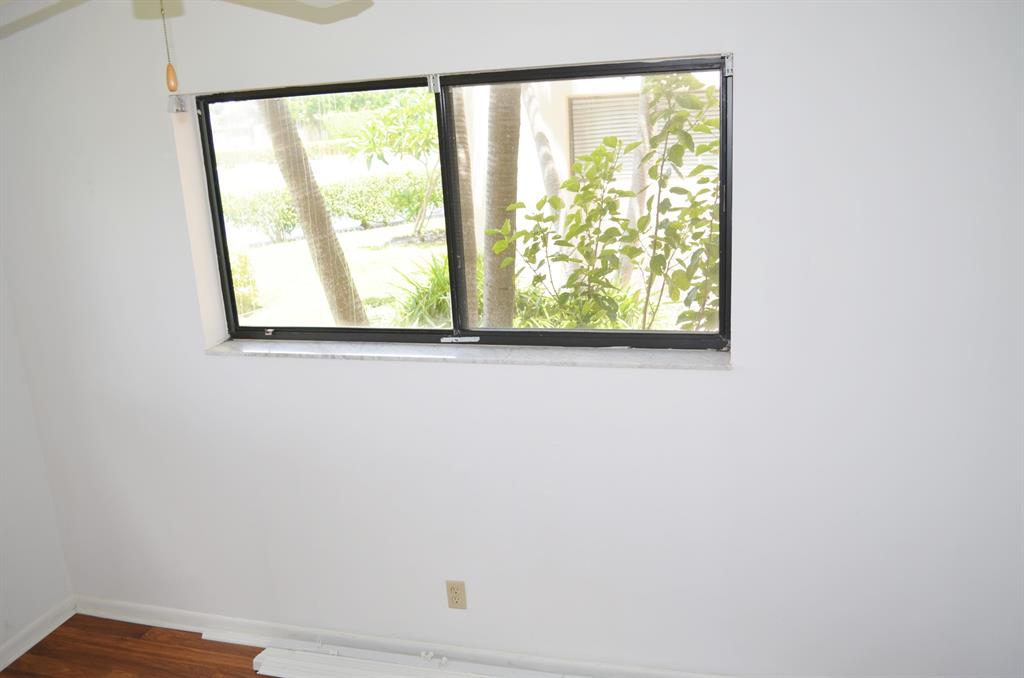 LAS VERDES / OLIVE LEAF CONDO - Residential