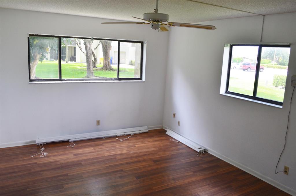 LAS VERDES / OLIVE LEAF CONDO - Residential