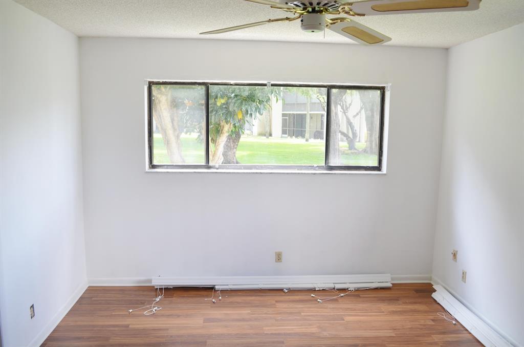 LAS VERDES / OLIVE LEAF CONDO - Residential