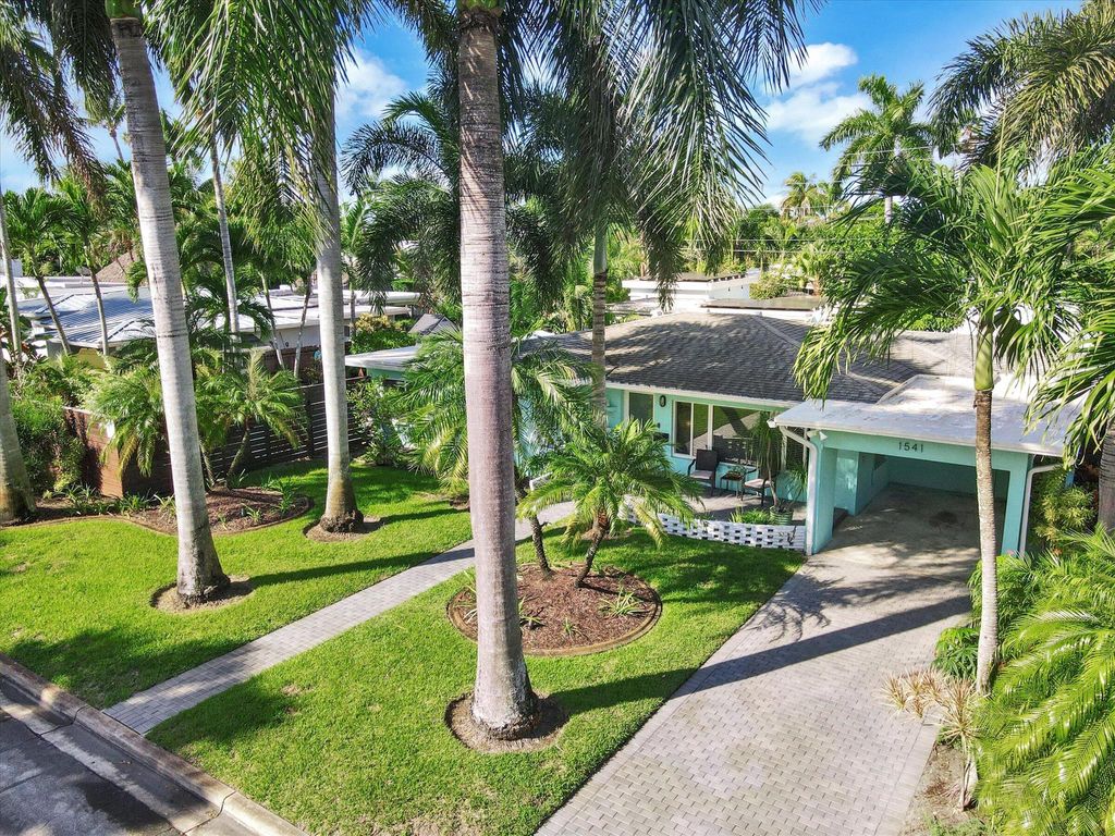 Photo of 1541 NE 16th Terrace, Fort Lauderdale, FL 33304 (MLS # R11129212)