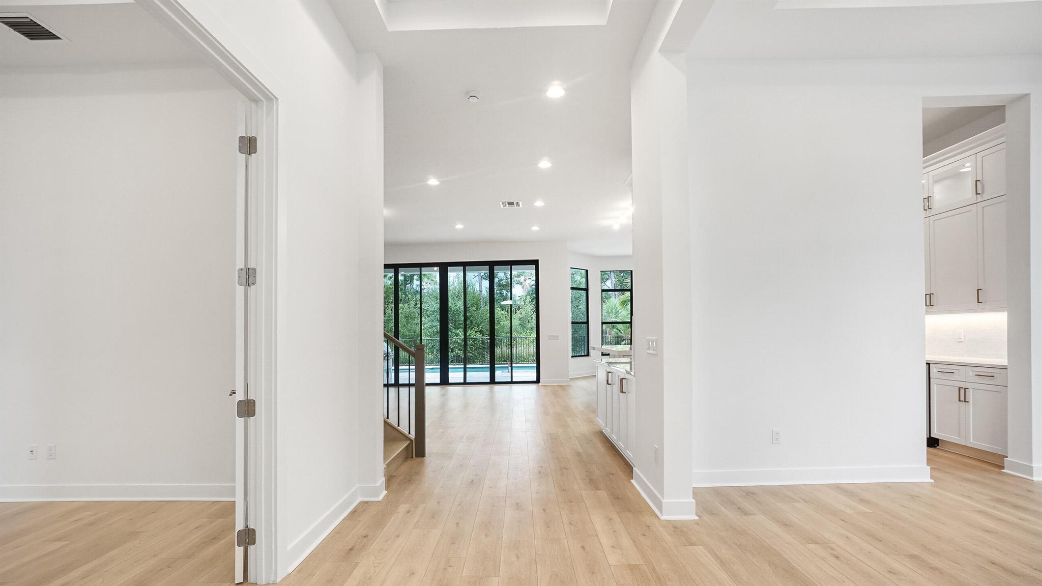 ALTON NEIGHBORHOOD - Residential